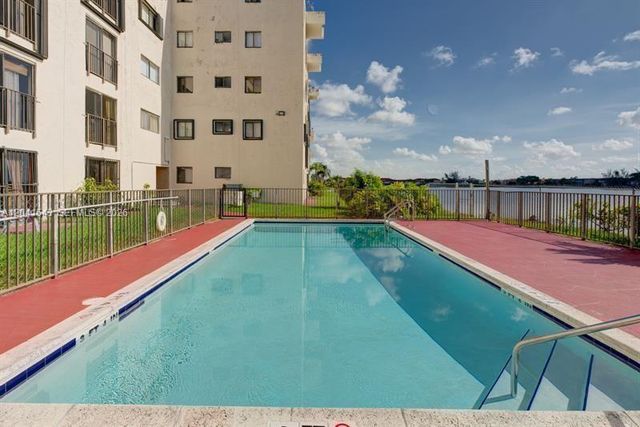 9915 W Okeechobee Road 2404, Hialeah Gardens, FL 33016