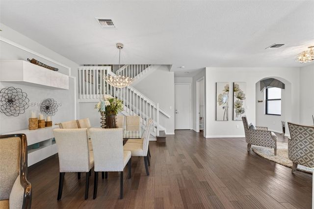 19278 NE 6th Ave, Miami, FL 33179