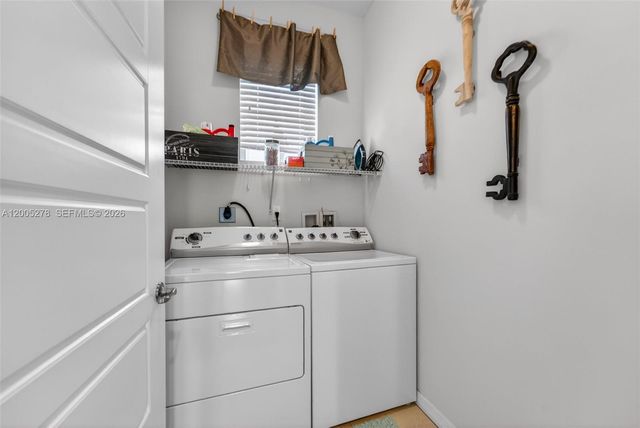 19278 NE 6th Ave, Miami, FL 33179