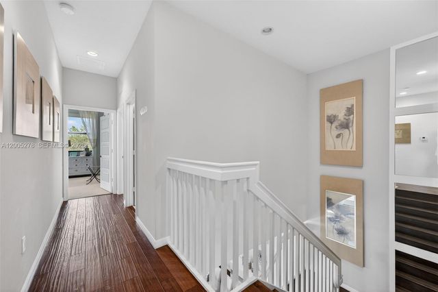 19278 NE 6th Ave, Miami, FL 33179