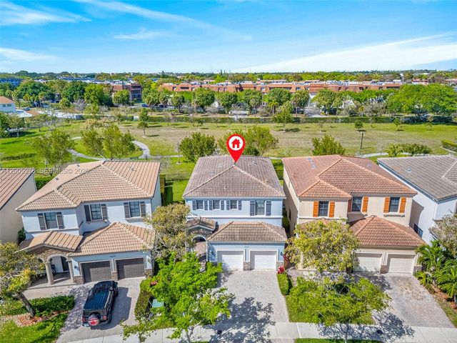 19278 NE 6th Ave, Miami, FL 33179