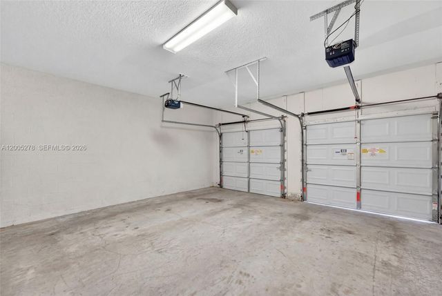 19278 NE 6th Ave, Miami, FL 33179