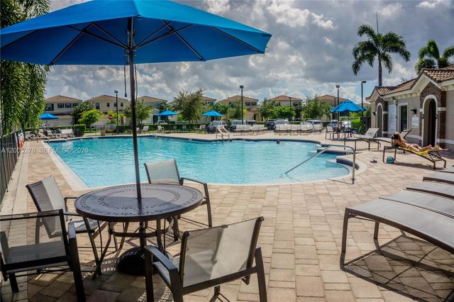 19278 NE 6th Ave, Miami, FL 33179