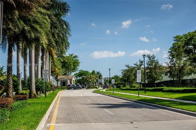 19278 NE 6th Ave, Miami, FL 33179