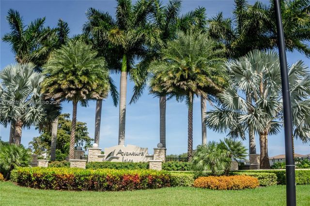 19278 NE 6th Ave, Miami, FL 33179