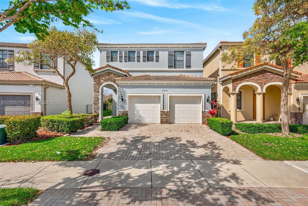 19278 NE 6th Ave, Miami, FL 33179