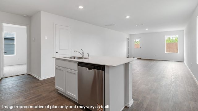 201 Choctaw Drive, Leonard, TX 75452