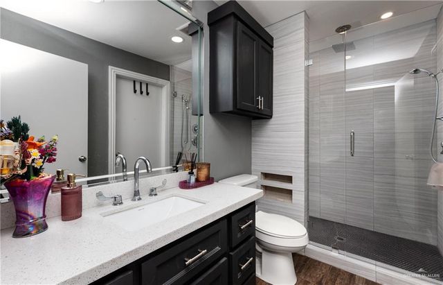 2002 N Mayberry Boulevard, Alton, TX 78573