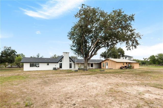2002 N Mayberry Boulevard, Alton, TX 78573