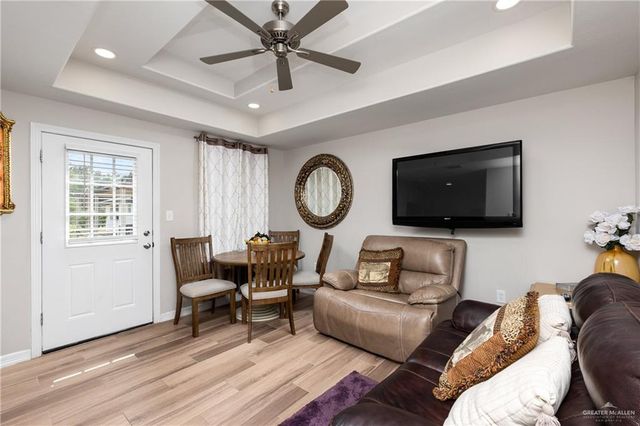 2002 N Mayberry Boulevard, Alton, TX 78573