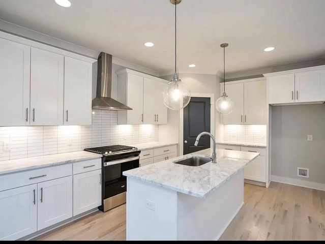 1507B 10th Ave, N, Nashville, TN 37208