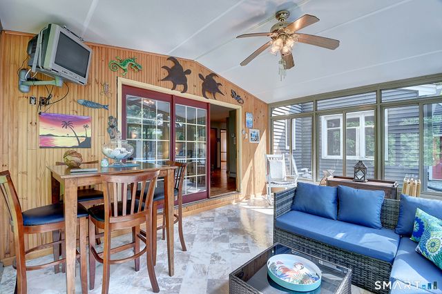 6 Smithbrook Terrace, Glastonbury, CT 06033