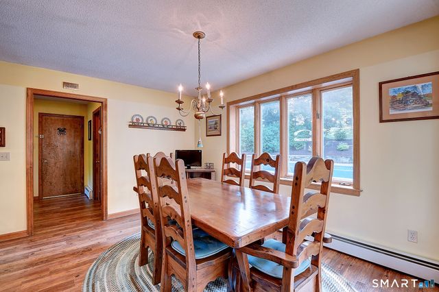 6 Smithbrook Terrace, Glastonbury, CT 06033
