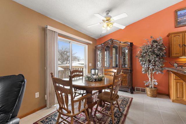 1055 Johnson Place SE, Owatonna, MN 55060