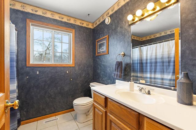 1055 Johnson Place SE, Owatonna, MN 55060