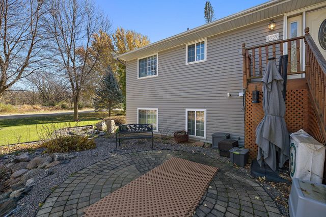 1055 Johnson Place SE, Owatonna, MN 55060