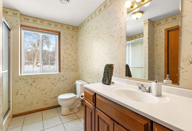 1055 Johnson Place SE, Owatonna, MN 55060