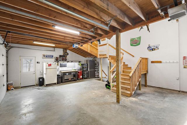 1055 Johnson Place SE, Owatonna, MN 55060