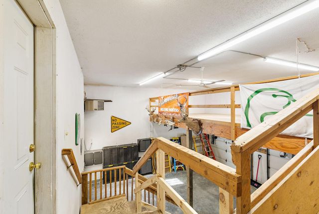 1055 Johnson Place SE, Owatonna, MN 55060