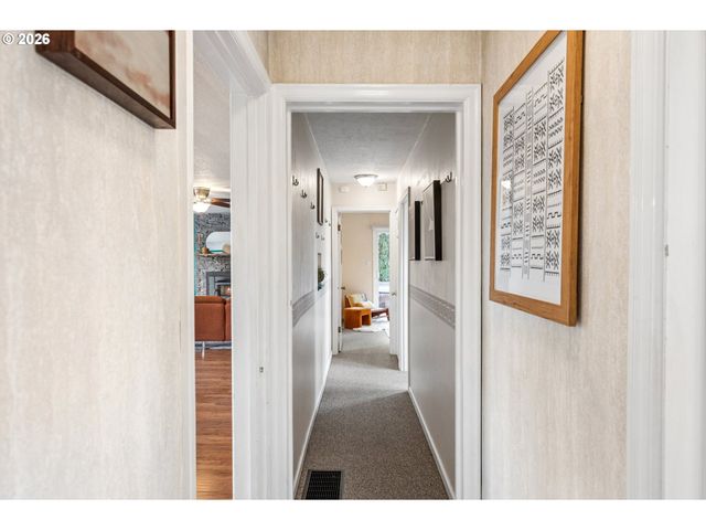 611 Se 146TH Ave, Portland, OR 97233