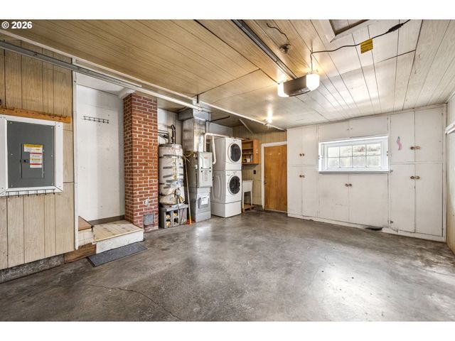 611 Se 146TH Ave, Portland, OR 97233