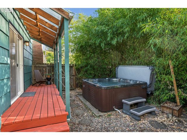 611 Se 146TH Ave, Portland, OR 97233