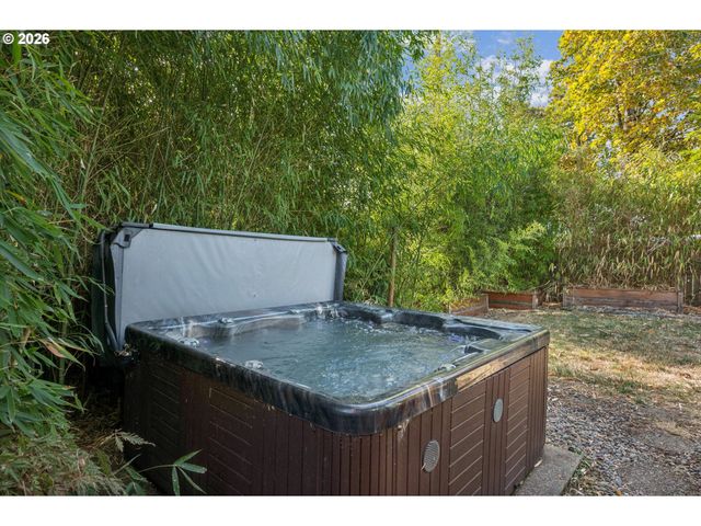 611 Se 146TH Ave, Portland, OR 97233