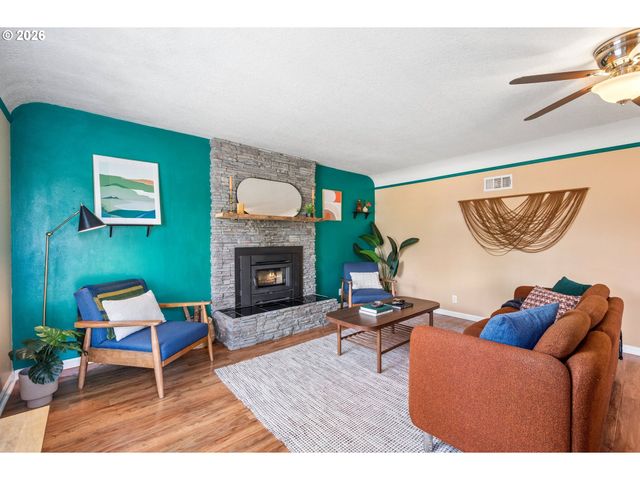 611 Se 146TH Ave, Portland, OR 97233