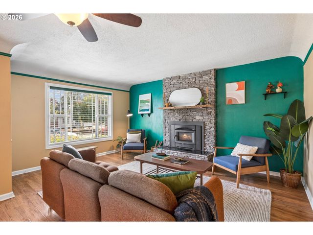 611 Se 146TH Ave, Portland, OR 97233