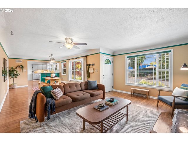 611 Se 146TH Ave, Portland, OR 97233