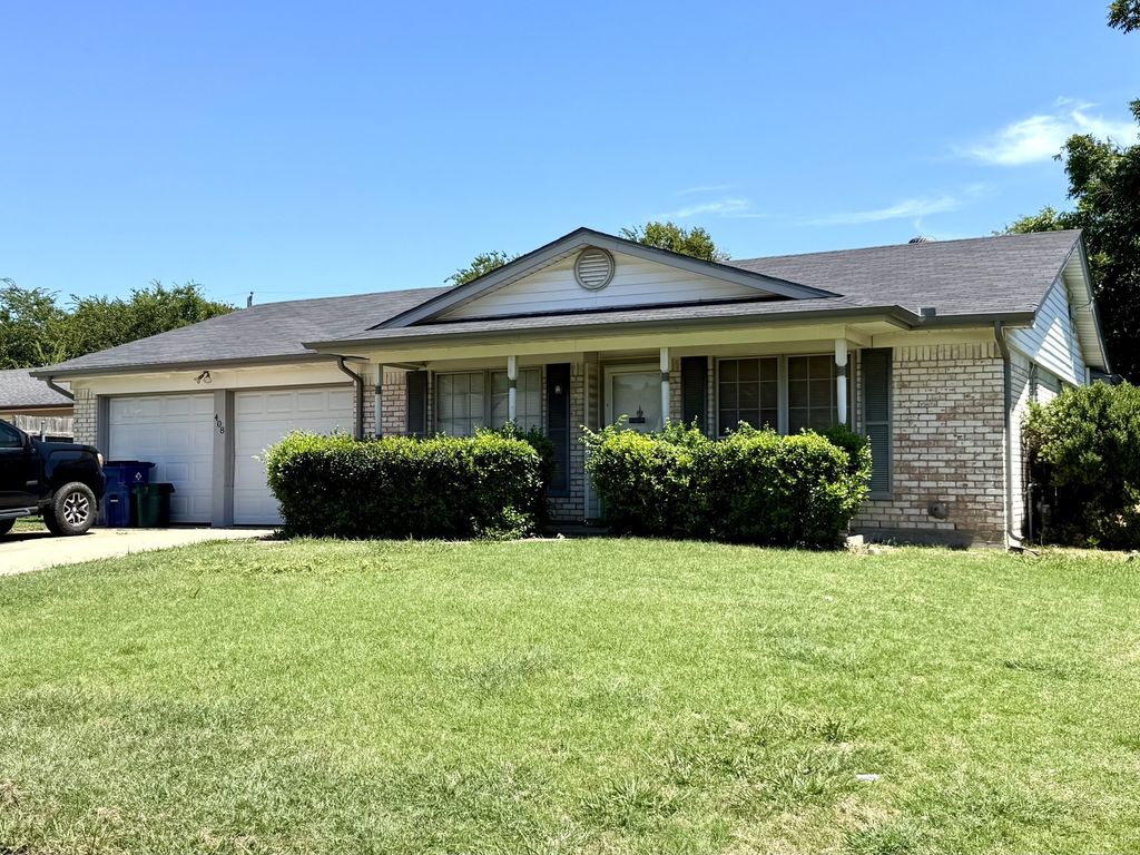 408 NW Douglas Street, Burleson, TX 76028