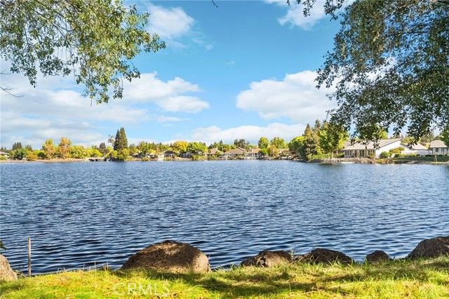 9 Sierra Lakeside, Chico, CA 95928