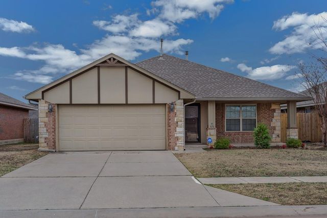 620 Apple Tree Lane, Moore, OK 73160