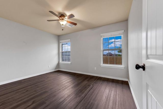 620 Apple Tree Lane, Moore, OK 73160