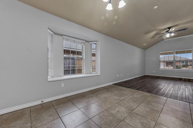 620 Apple Tree Lane, Moore, OK 73160