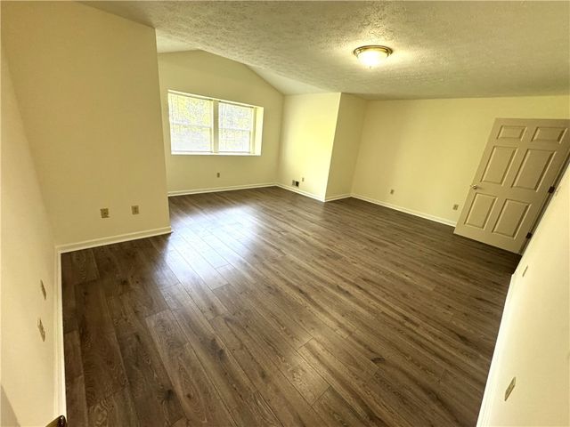 202 Parkview Drive, Pleasant Hills, PA 15236