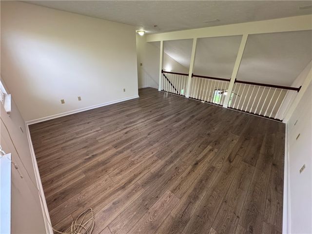 202 Parkview Drive, Pleasant Hills, PA 15236