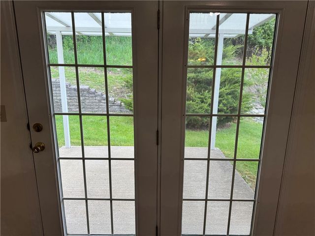 202 Parkview Drive, Pleasant Hills, PA 15236