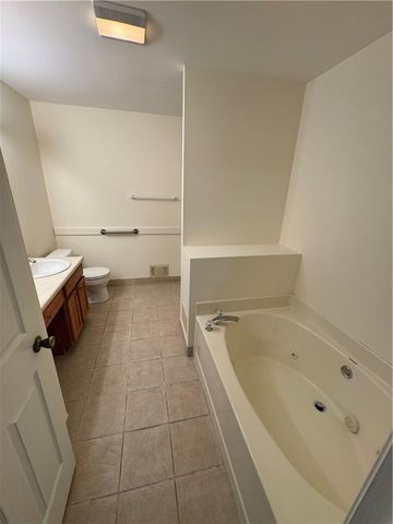 202 Parkview Drive, Pleasant Hills, PA 15236