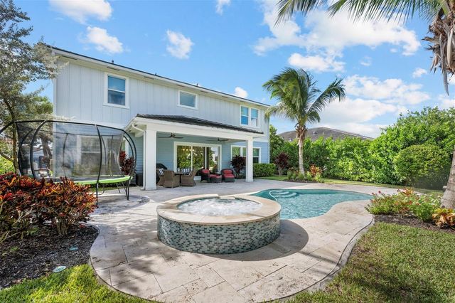 1018 Sweetgrass Street, Loxahatchee, FL 33470