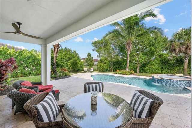 1018 Sweetgrass Street, Loxahatchee, FL 33470