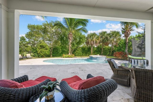 1018 Sweetgrass Street, Loxahatchee, FL 33470