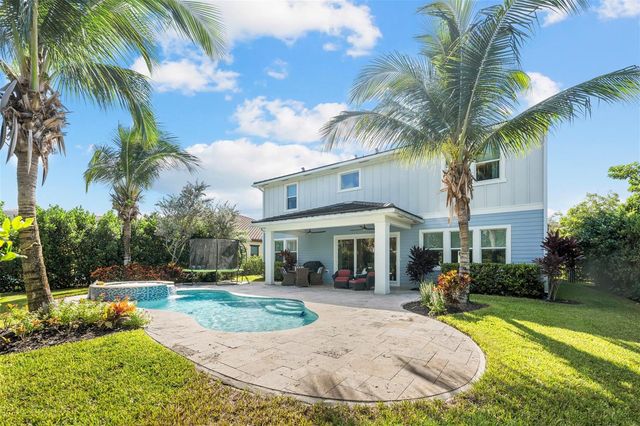 1018 Sweetgrass Street, Loxahatchee, FL 33470
