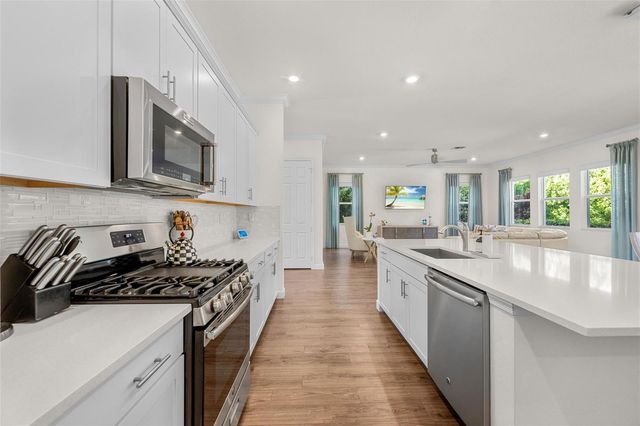 1018 Sweetgrass Street, Loxahatchee, FL 33470