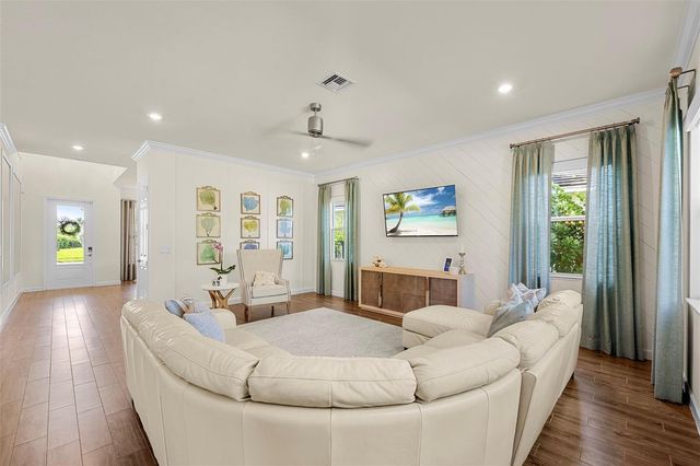 1018 Sweetgrass Street, Loxahatchee, FL 33470