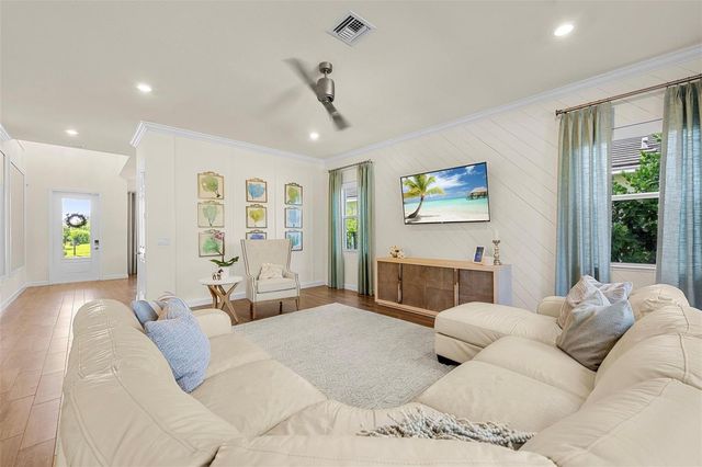 1018 Sweetgrass Street, Loxahatchee, FL 33470
