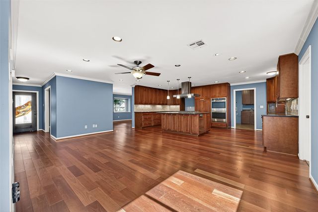1822 Peer Drive, Houston, TX 77043
