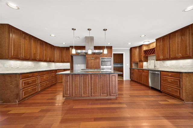 1822 Peer Drive, Houston, TX 77043