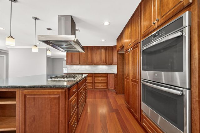 1822 Peer Drive, Houston, TX 77043
