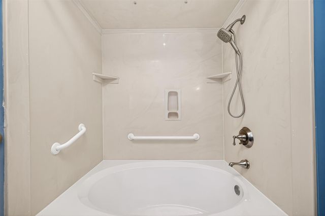1822 Peer Drive, Houston, TX 77043